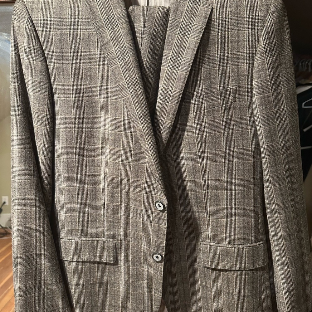Banana Republic Men's Charcoal Checkered Blazer38s and pants 32/30